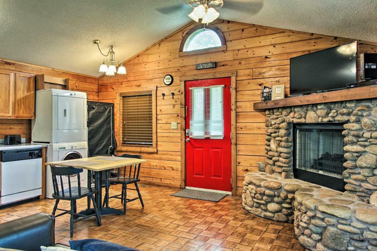 River Rush- Cozy Riverfront Cabin 5 Mi To Pigeon Forge Sevierville Luaran gambar